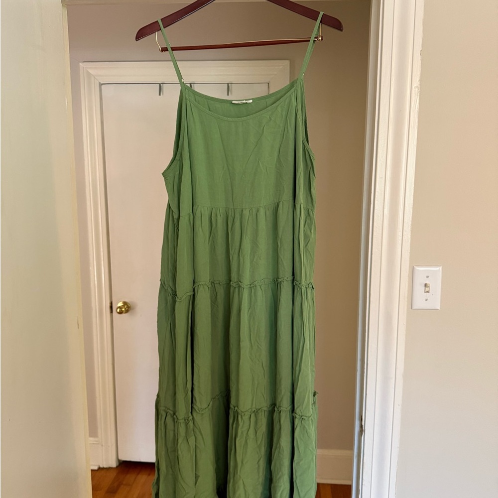 Elegant Green Maxi Dress